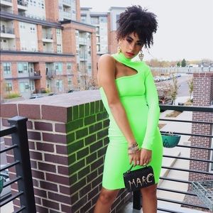 Asymmetrical one sleeve bandage dress